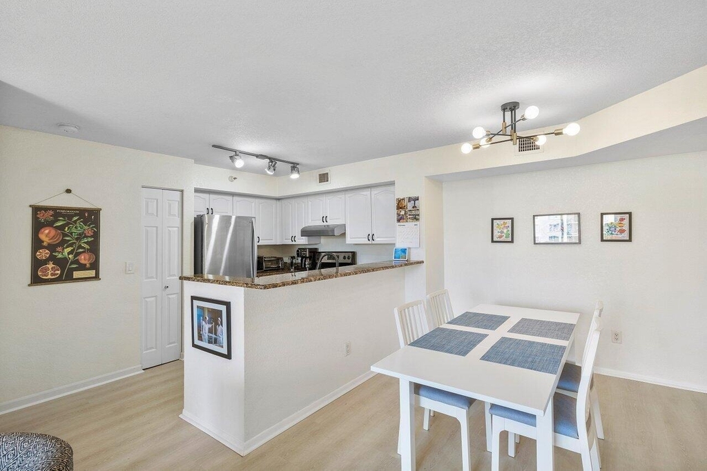 157 Yacht Club Way - Photo 9