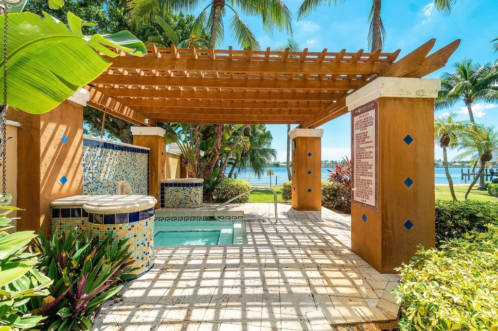 157 Yacht Club Way - Photo 33