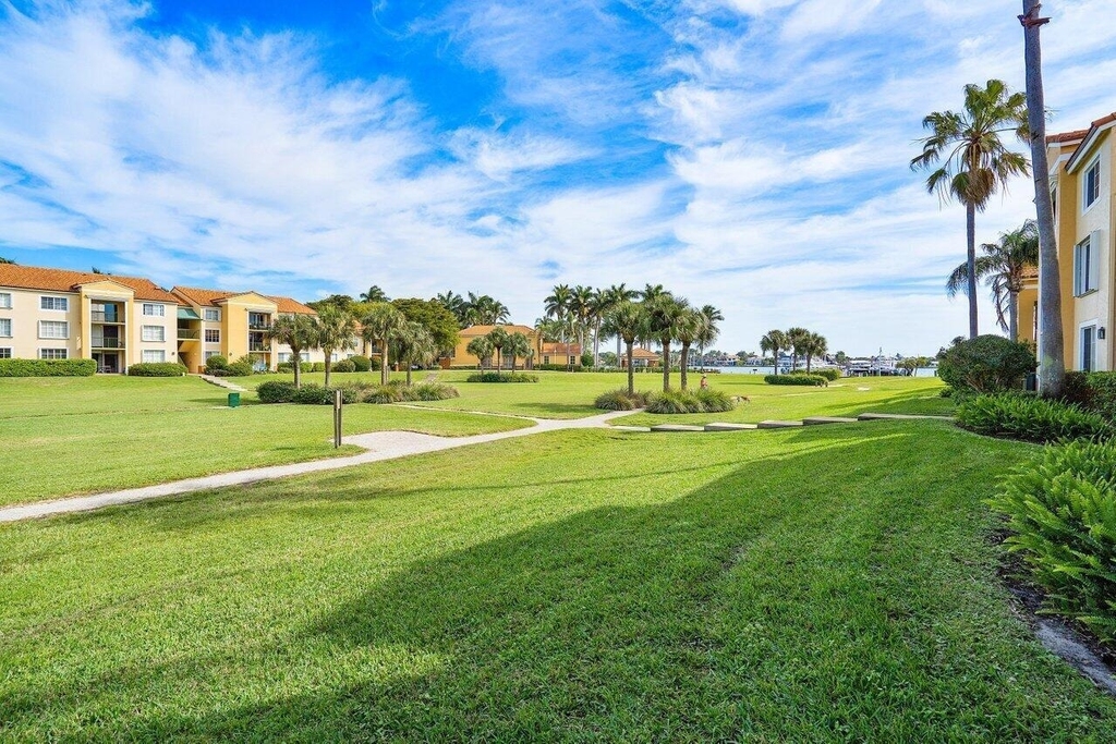 157 Yacht Club Way - Photo 22