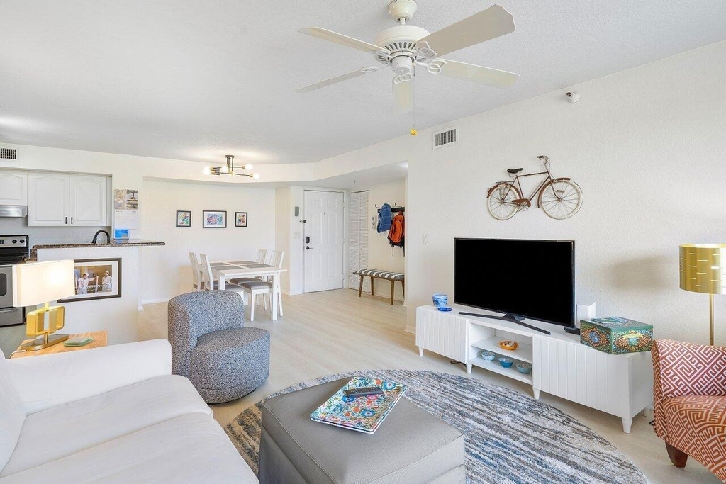 157 Yacht Club Way - Photo 3