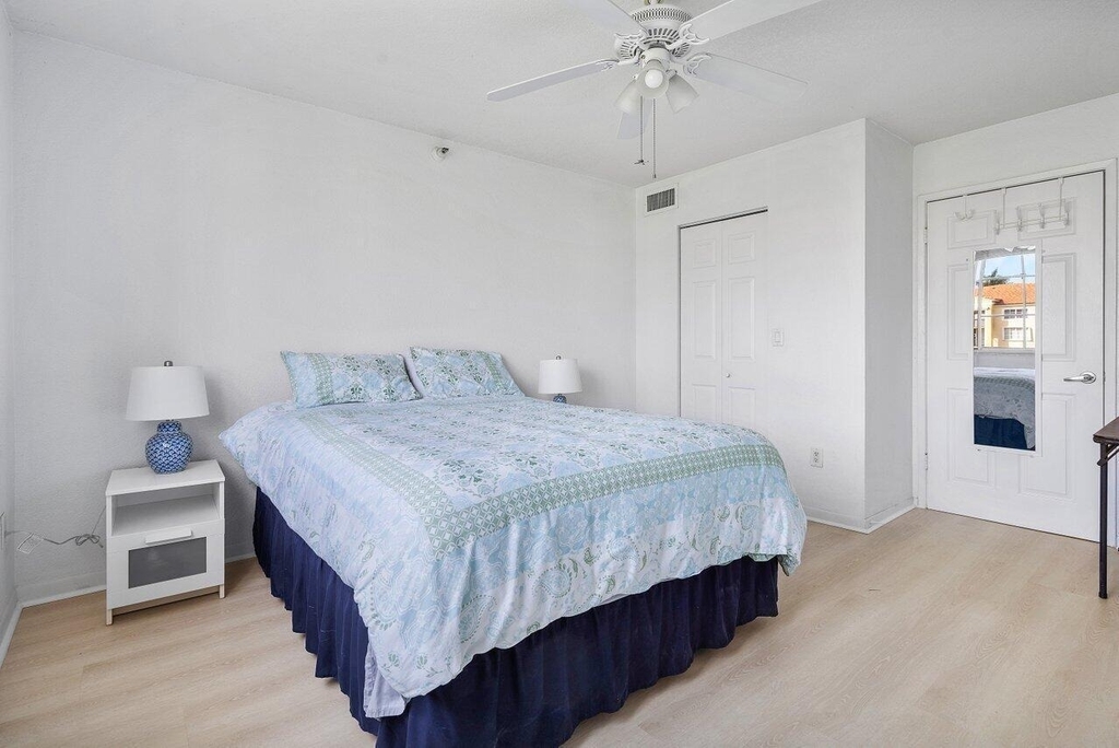 157 Yacht Club Way - Photo 17
