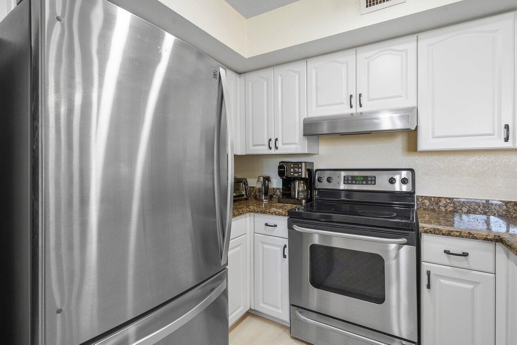 157 Yacht Club Way - Photo 11