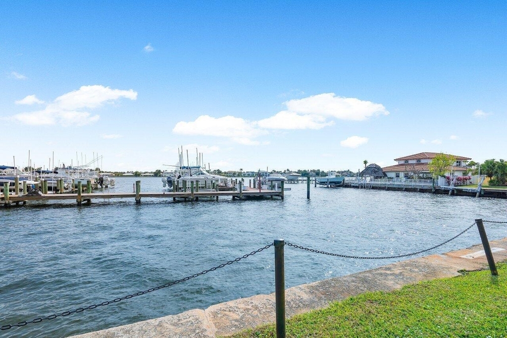 157 Yacht Club Way - Photo 27