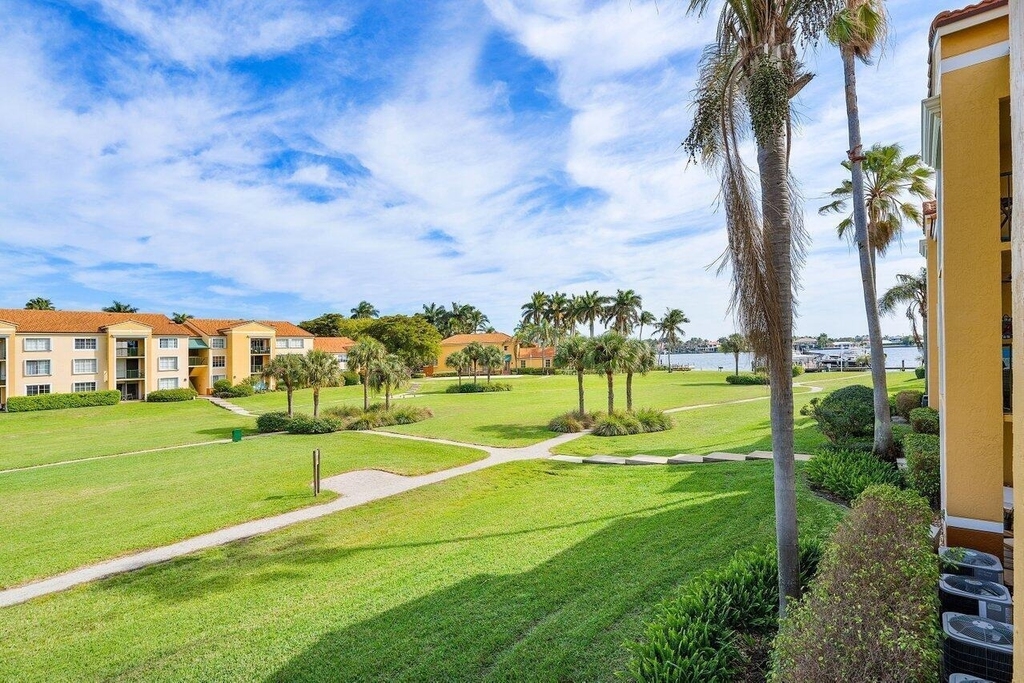 157 Yacht Club Way - Photo 20