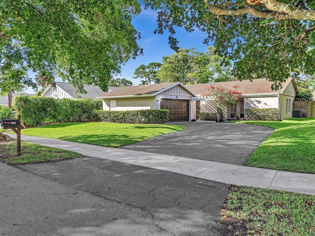 3996 Nw 7th Court - Photo 4