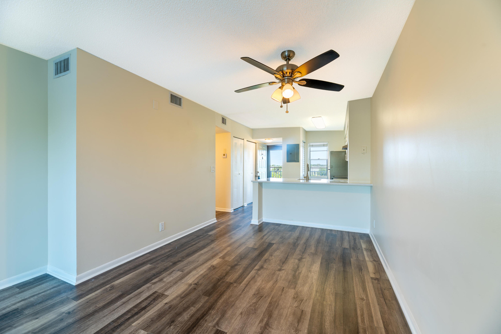 2226 N Cypress Bend Drive - Photo 39