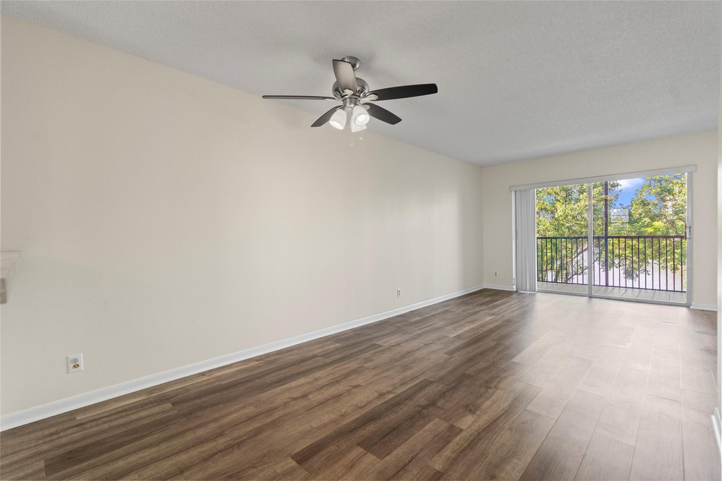2226 N Cypress Bend Drive - Photo 2