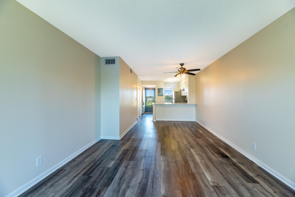 2226 N Cypress Bend Drive - Photo 42
