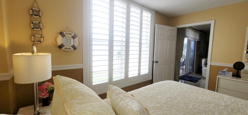 1051 Hillsboro Mile - Photo 11
