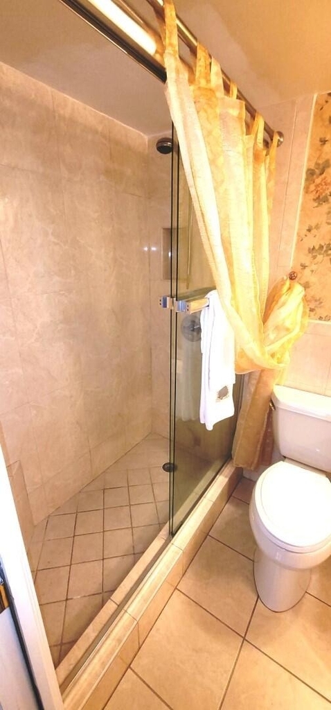 1051 Hillsboro Mile - Photo 7