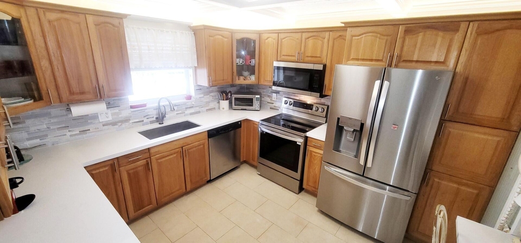 1051 Hillsboro Mile - Photo 1