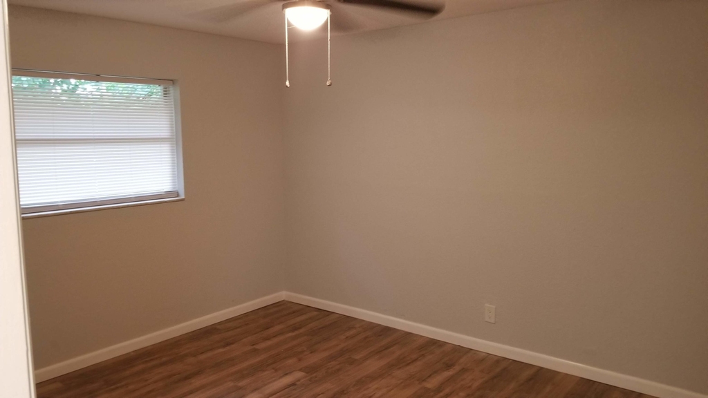 743 S Swinton Avenue - Photo 11
