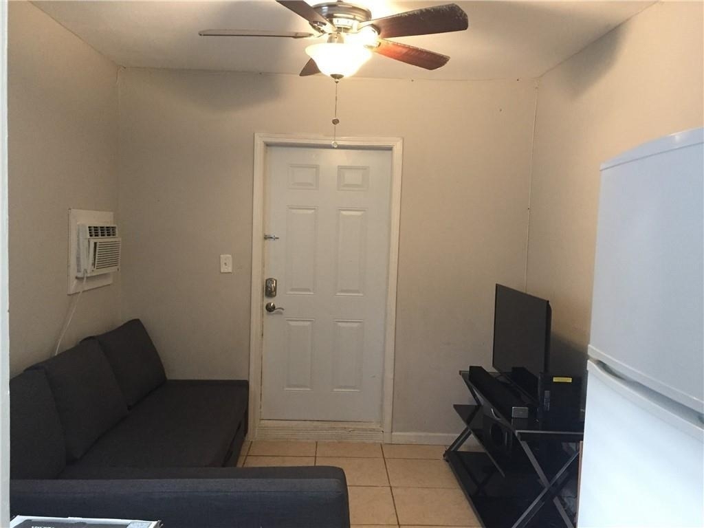 340 Ne 56th Street - Photo 1