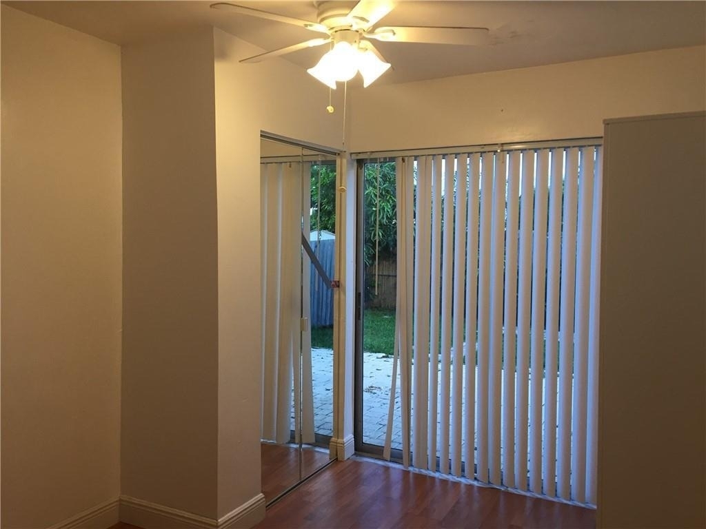 340 Ne 56th Street - Photo 4