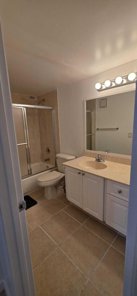 711 N Pine Island Road - Photo 13
