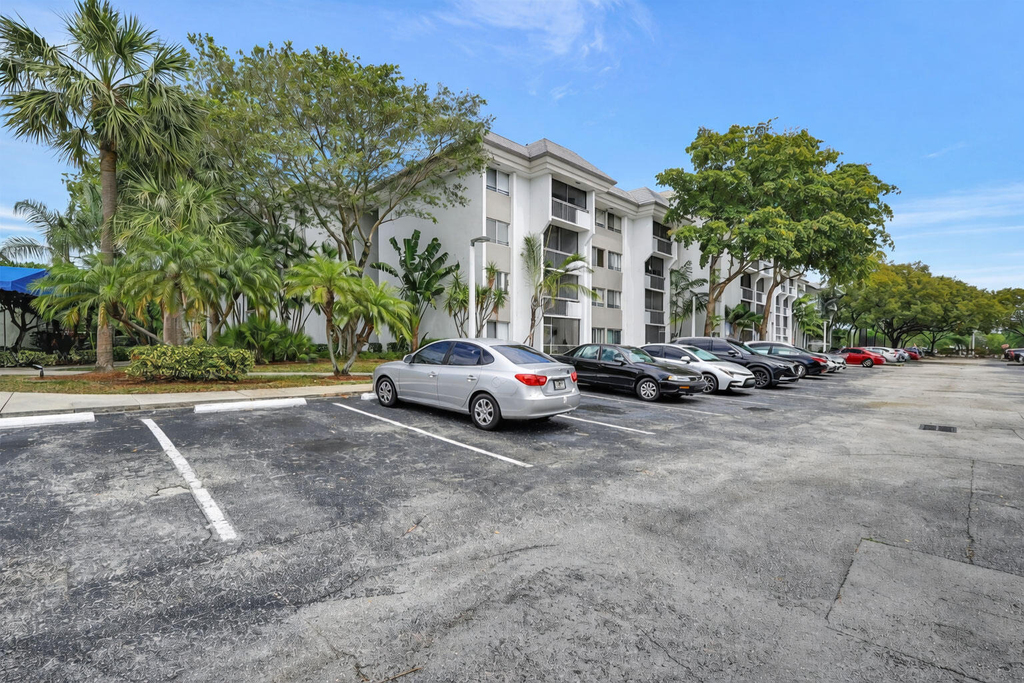 711 N Pine Island Road - Photo 1