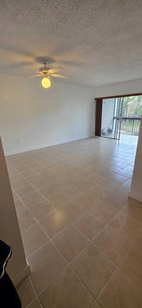 711 N Pine Island Road - Photo 5