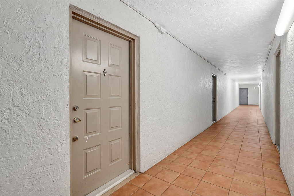 711 N Pine Island Road - Photo 2