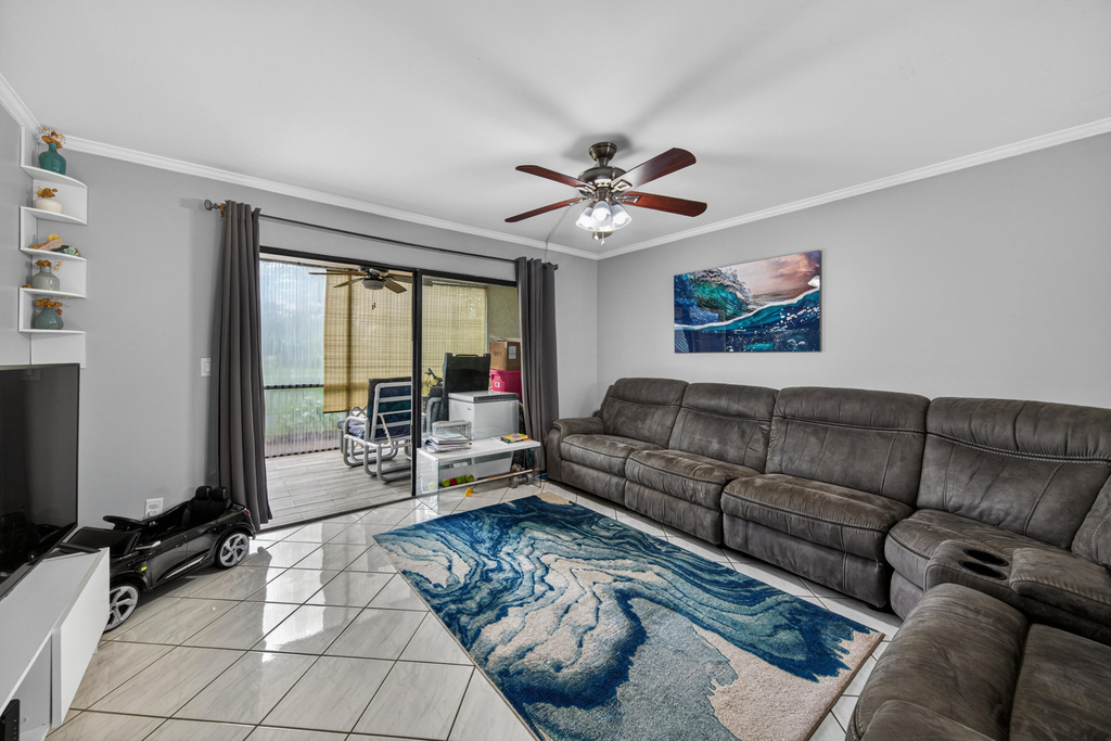 2200 S Cypress Bend Drive - Photo 16