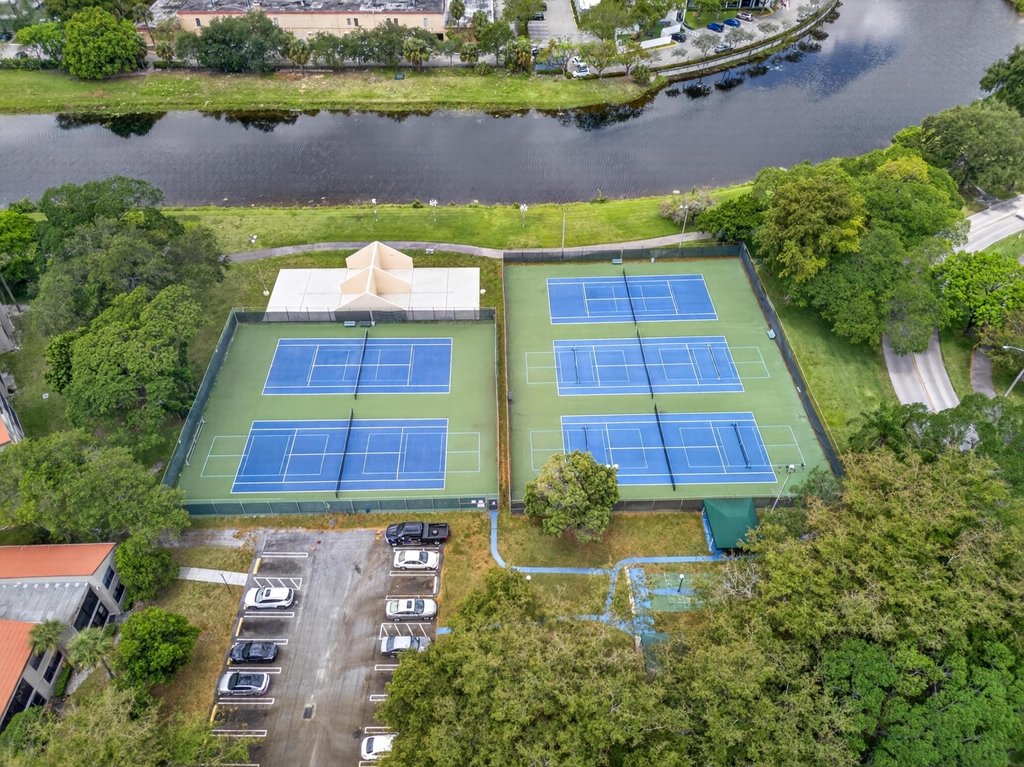 2200 S Cypress Bend Drive - Photo 52