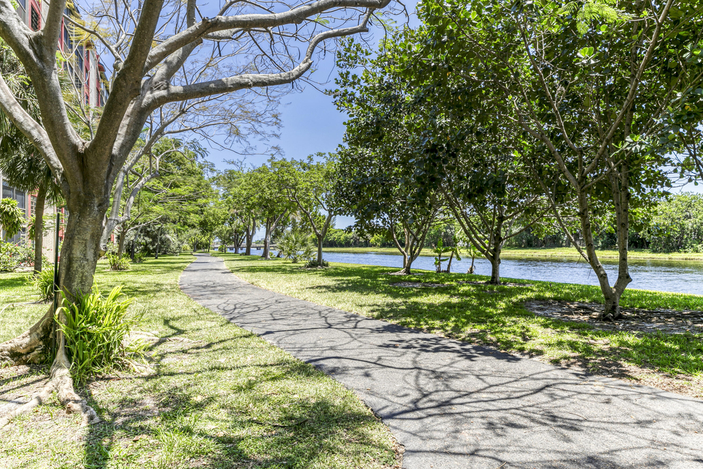 2200 S Cypress Bend Drive - Photo 29