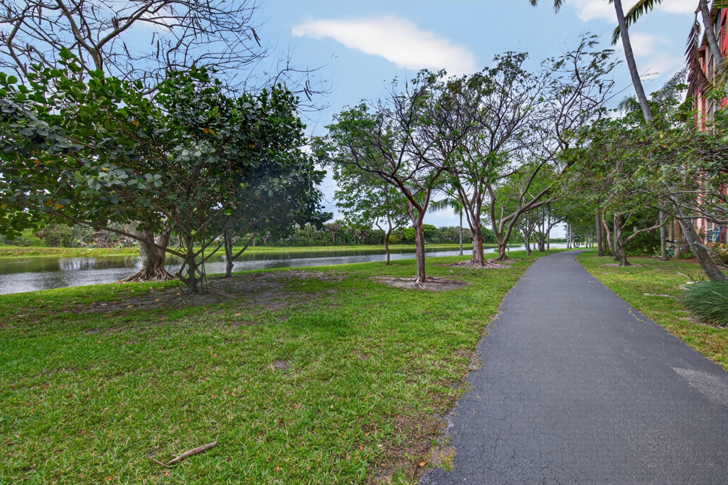 2200 S Cypress Bend Drive - Photo 27