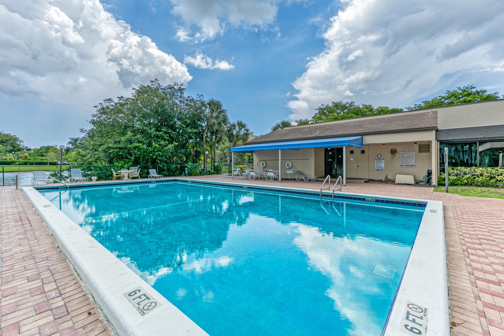 2200 S Cypress Bend Drive - Photo 44