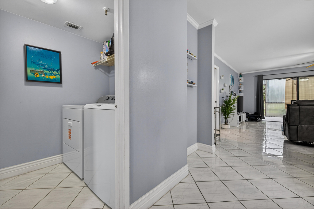 2200 S Cypress Bend Drive - Photo 10