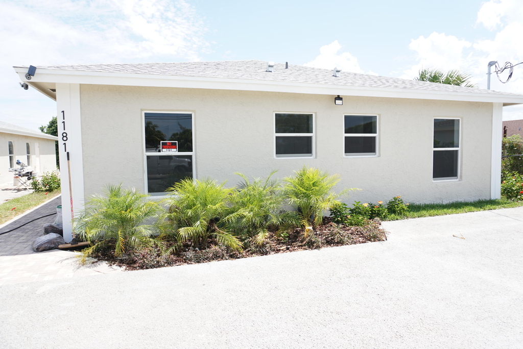 1173 W 28th Street - Photo 1