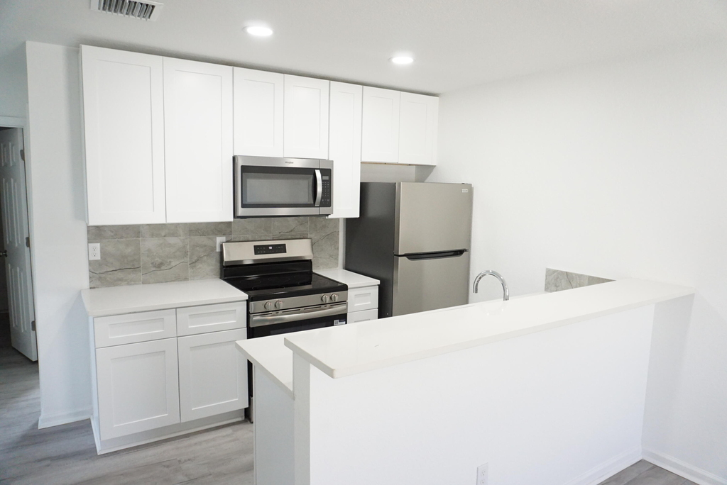 1173 W 28th Street - Photo 0