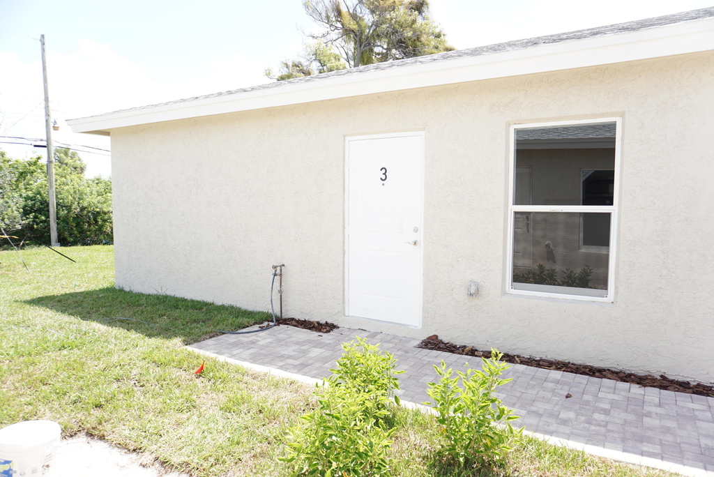 1173 W 28th Street - Photo 16
