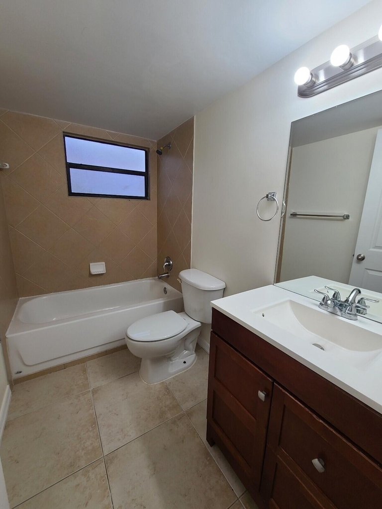 1547 Lake Crystal Drive - Photo 8