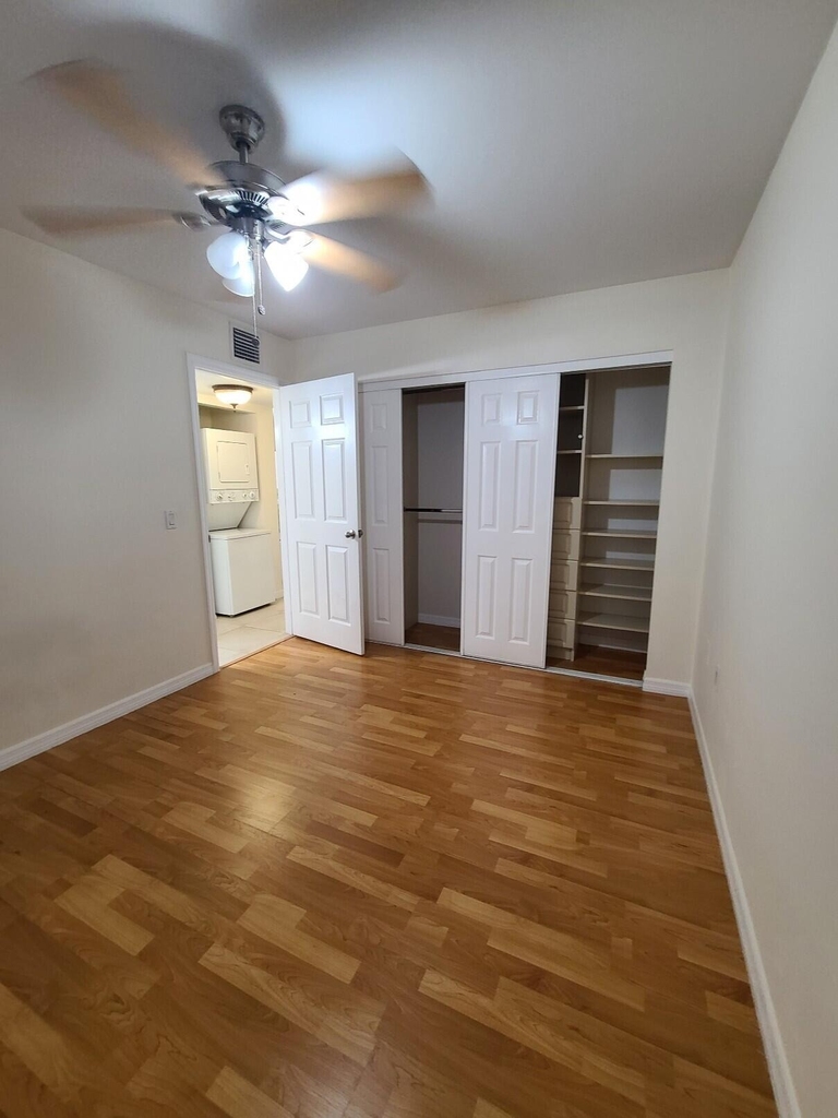 1547 Lake Crystal Drive - Photo 7