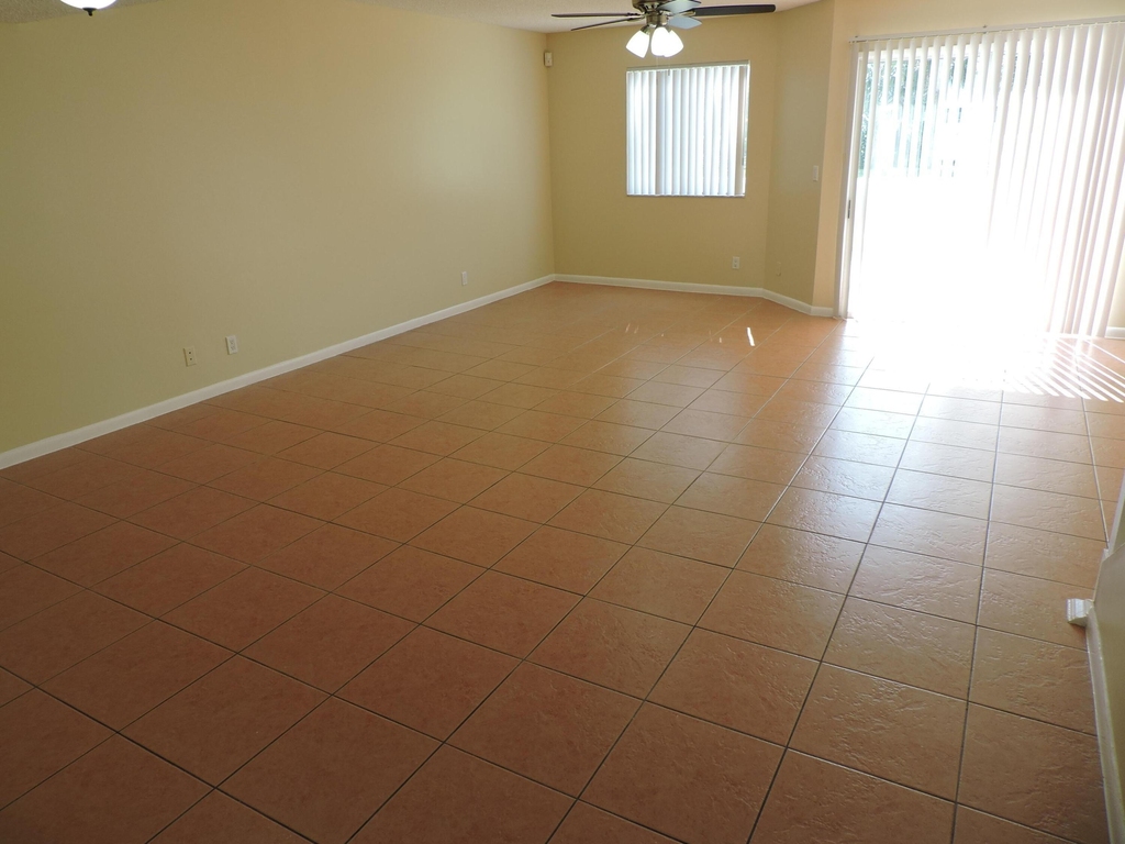 6239 Riverwalk Lane - Photo 8