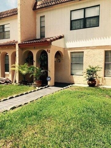 42 Madrid Lane - Photo 2