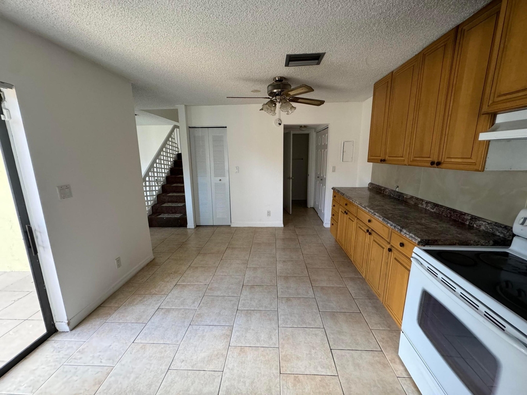 4664 Cherry Road - Photo 6