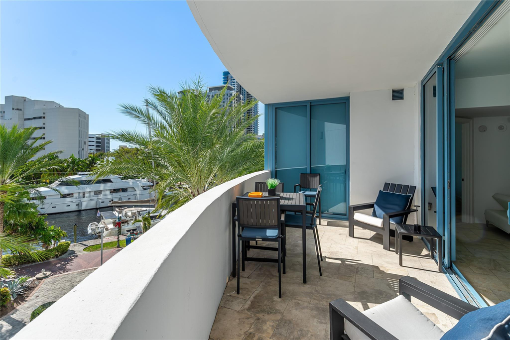 333 Las Olas Way - Photo 9