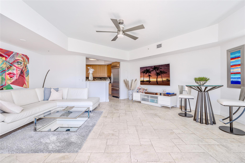 333 Las Olas Way - Photo 3
