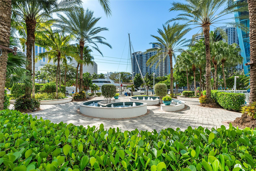 333 Las Olas Way - Photo 39
