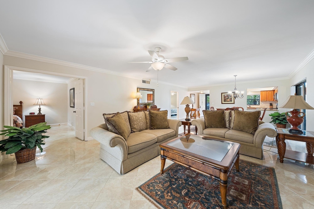 803 Clubhouse Circle - Photo 9