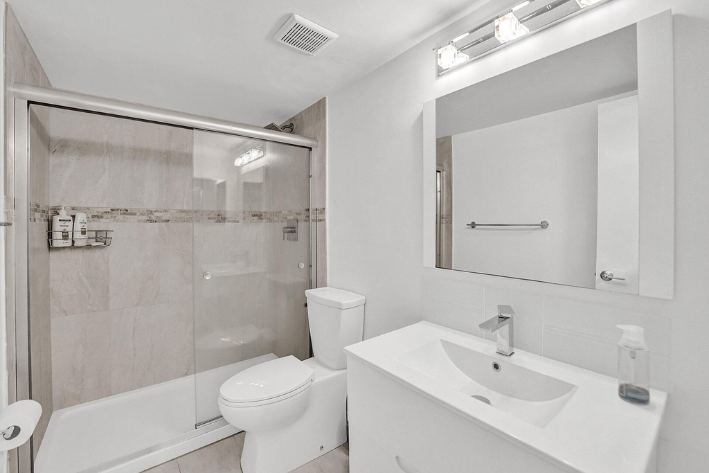 2255 Lindell Boulevard - Photo 20