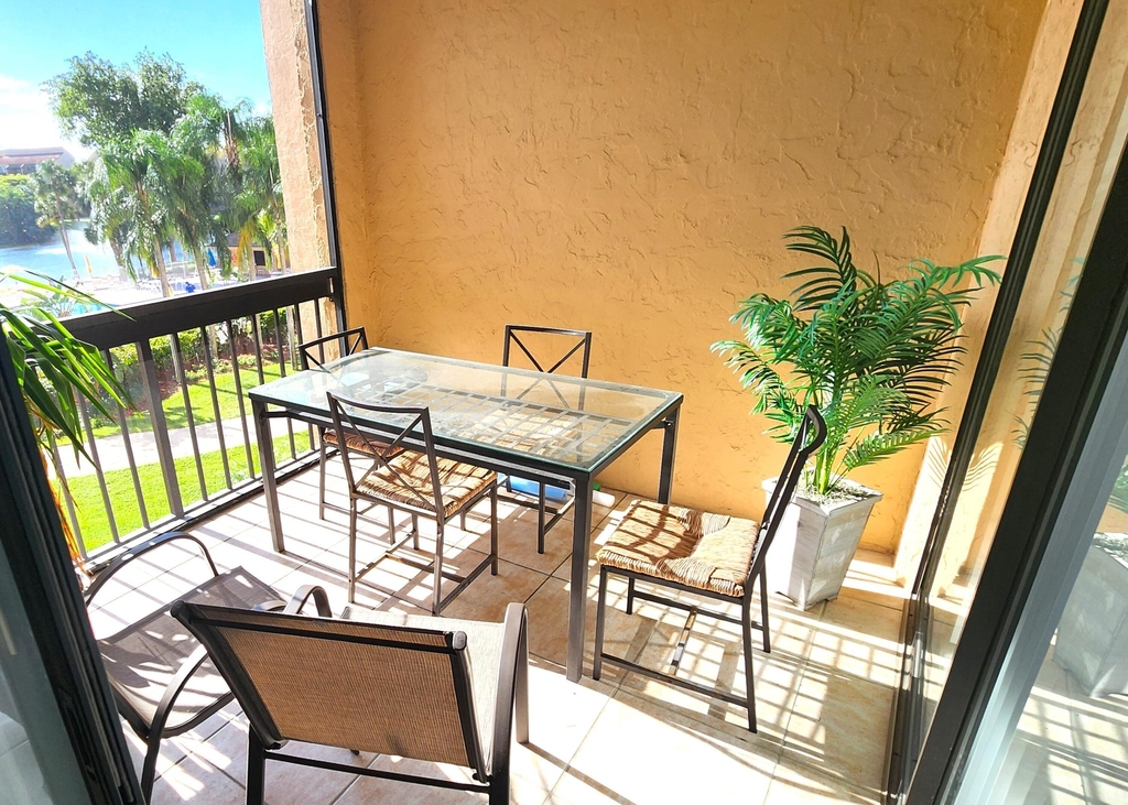 2255 Lindell Boulevard - Photo 22