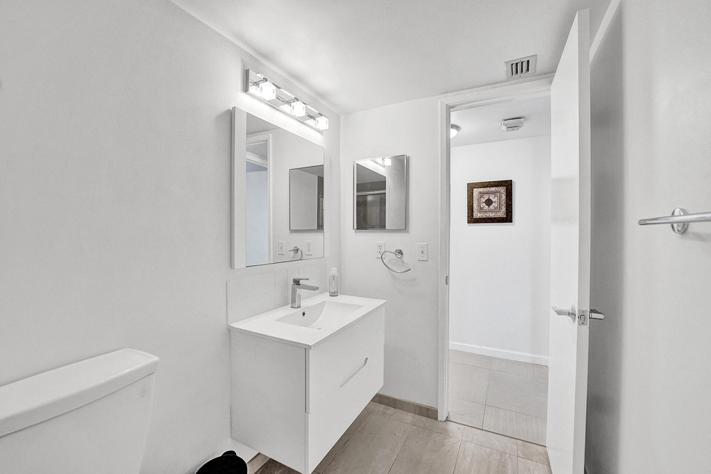 2255 Lindell Boulevard - Photo 21