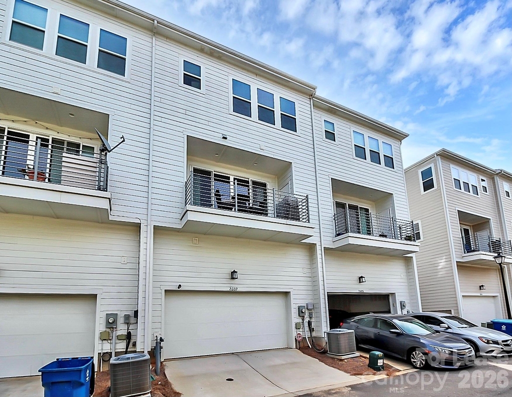 2609 Statesville Avenue - Photo 9
