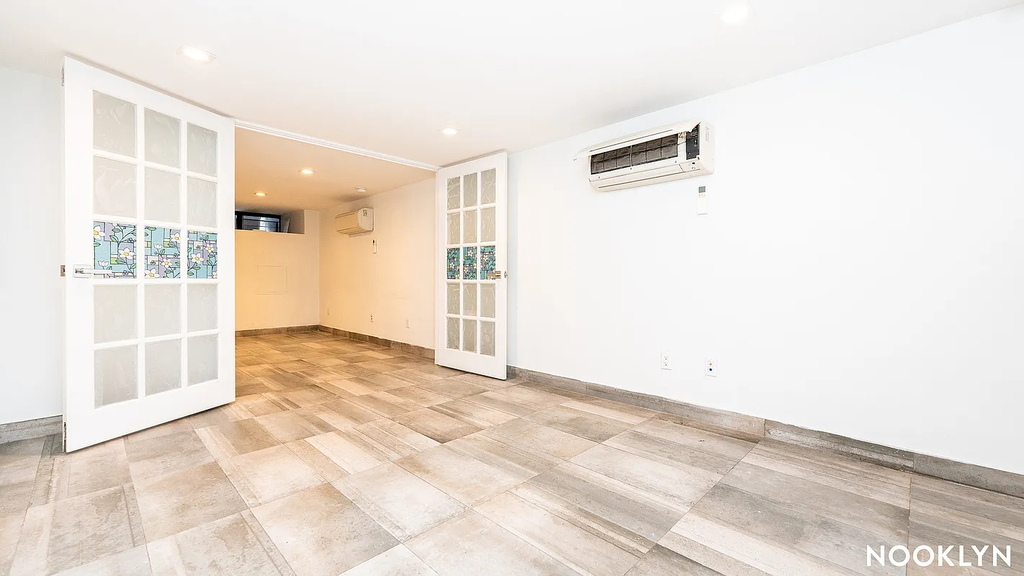 184 Suydam Street - Photo 13