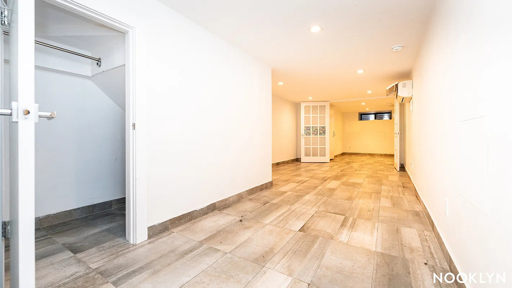 184 Suydam Street - Photo 12
