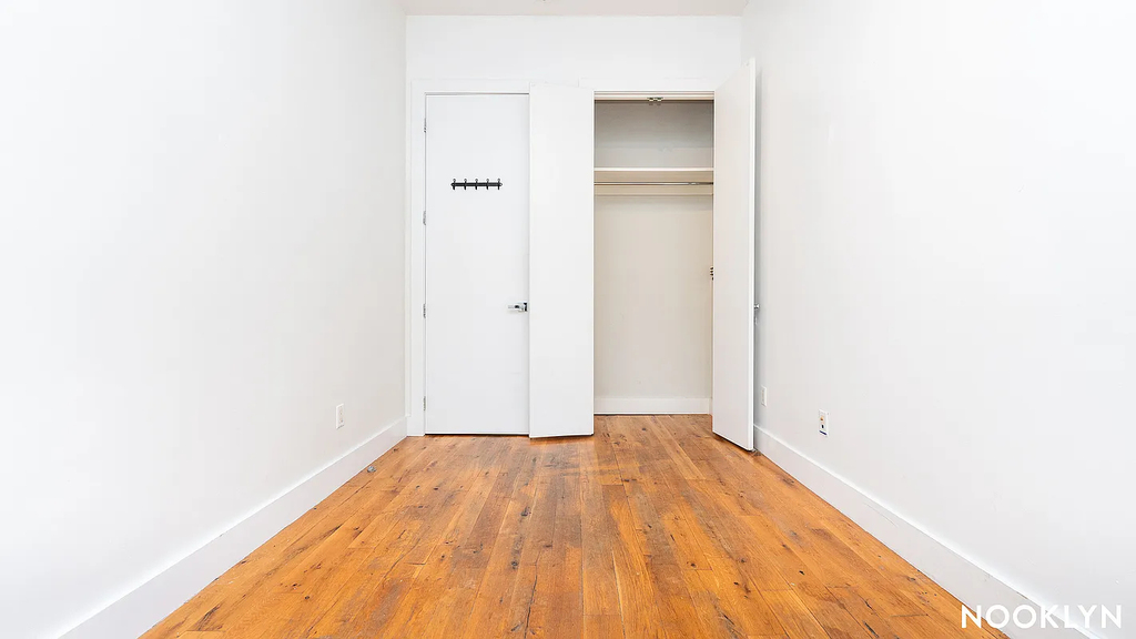 184 Suydam Street - Photo 10