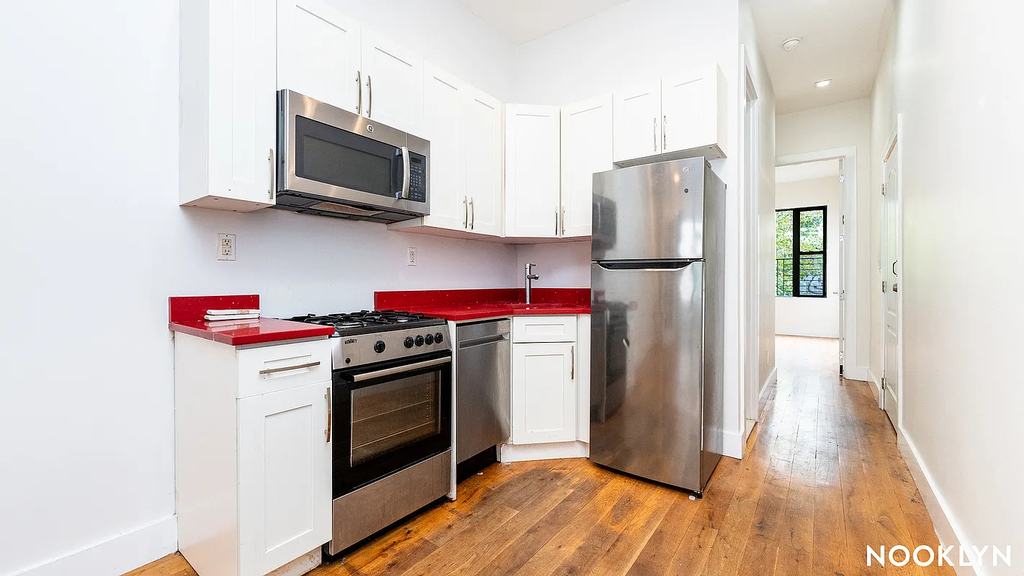 184 Suydam Street - Photo 7