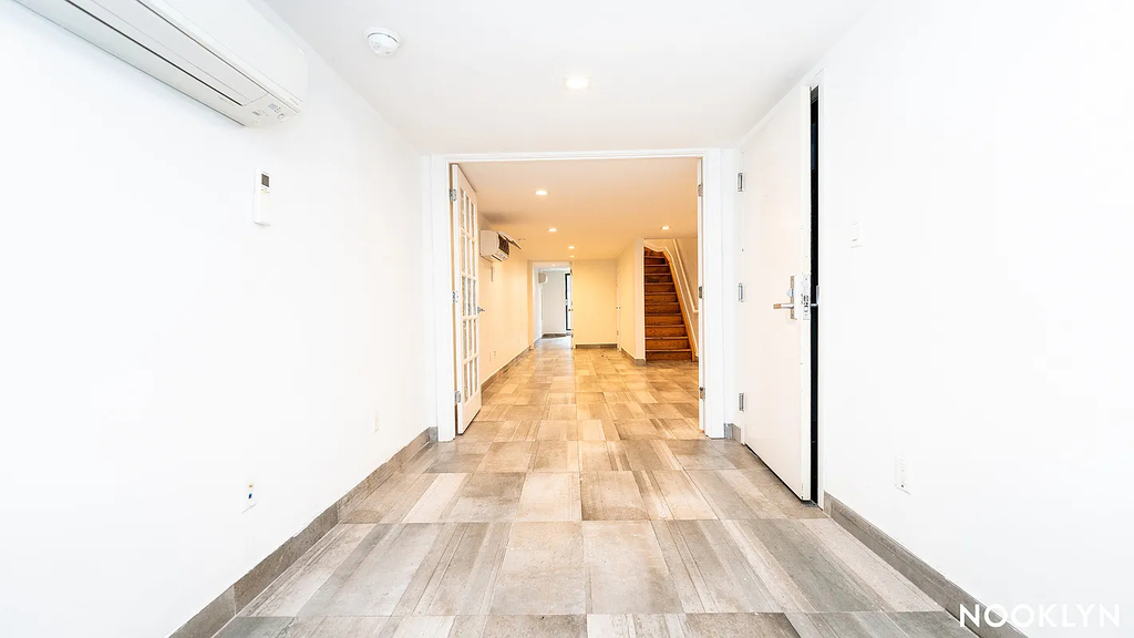 184 Suydam Street - Photo 16
