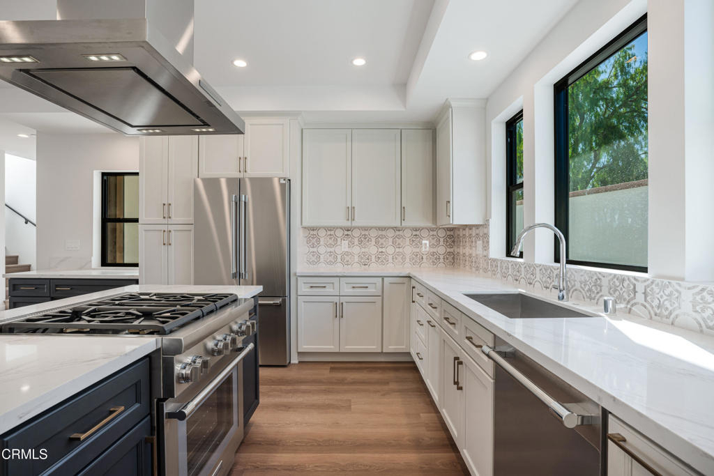 136 N Oakview Drive - Photo 5